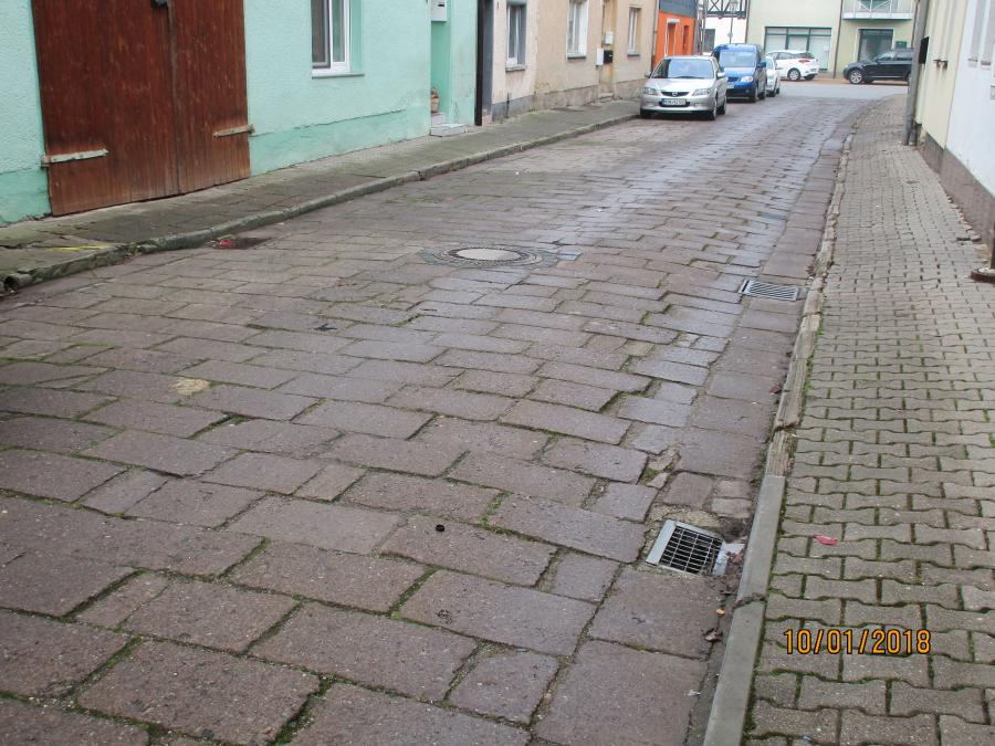 Foto vom Neubau der Trinkwasserleitung, sowie Schmutz –und Regenwasserkanalisation, Gemeinde Goldene Aue OT Kelbra, Quer- und Mauerstraße, im Jahr 2018