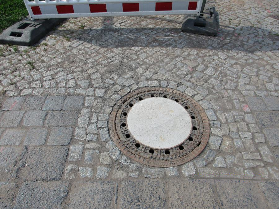 Eingebauter Kanaldeckel
