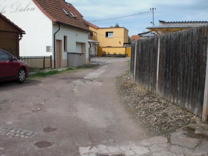 Straßendecke vor den Bauarbeiten